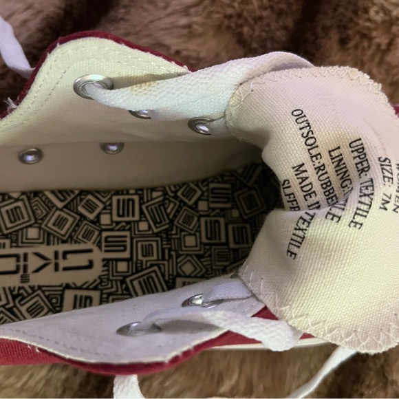 New Skicks USC Gamecock shoes - Picture 3 of 4